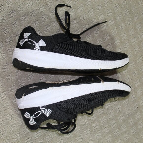 Under Armour Wm Sz 7M Charged Pursuit Black & White Athletic Shoes 3024143-002 - Picture 4 of 7